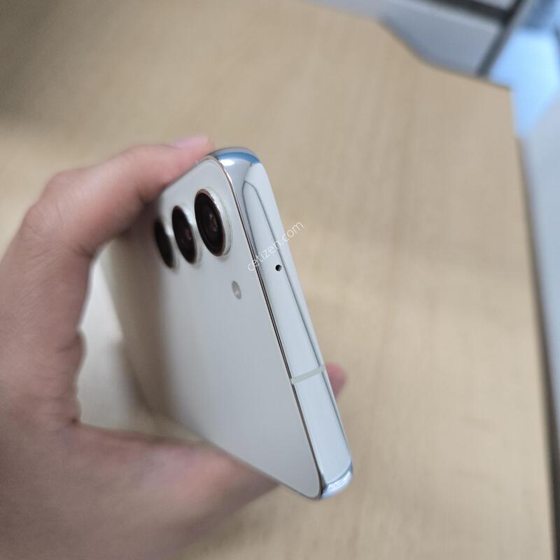 ������ S23 512GB ȭ��Ʈ