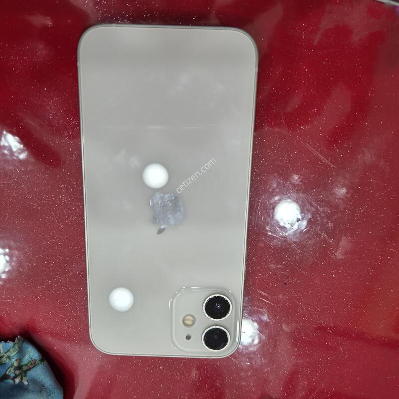 12�̴�/256g/���͸�73%/�����