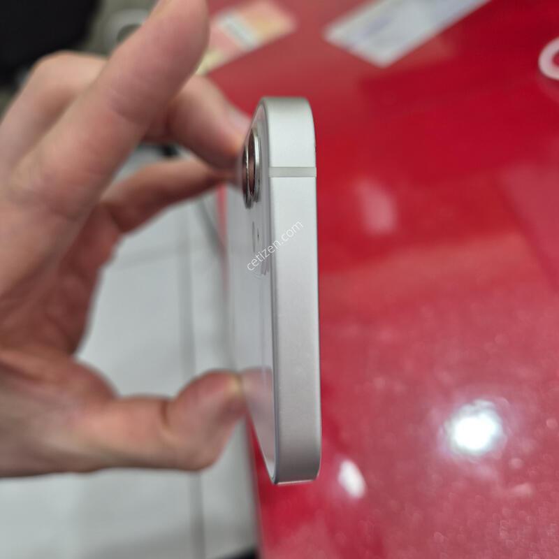 12�̴�/256g/���͸�73%/�����