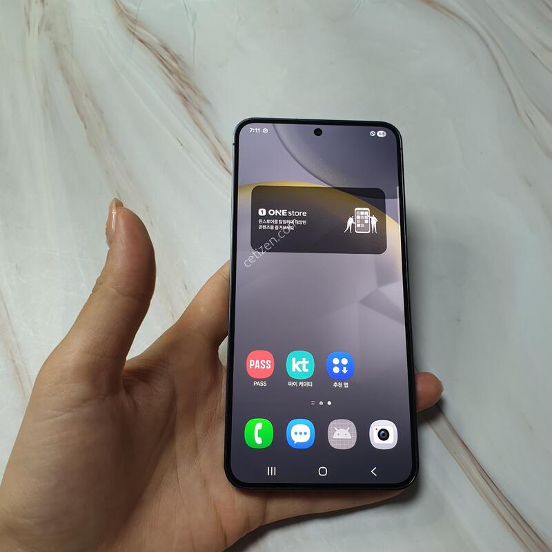 KT ������ S24 ���� 256G S�� �Ǹ��մϴ�