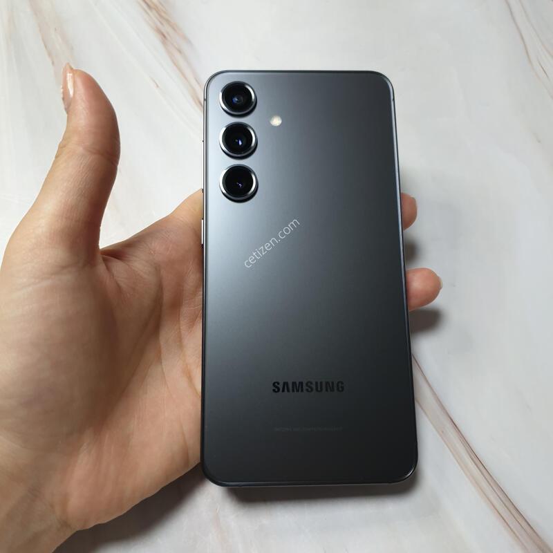 KT ������ S24 ���� 256G S�� �Ǹ��մϴ�