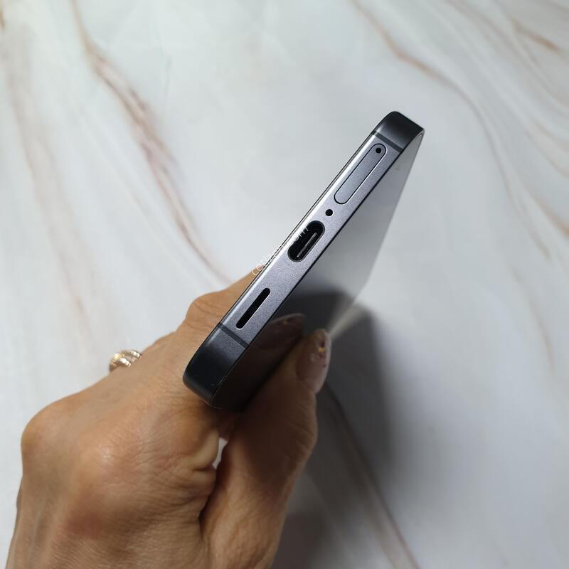 SK ������ S24 ���� 256G S�� �Ǹ��մϴ�