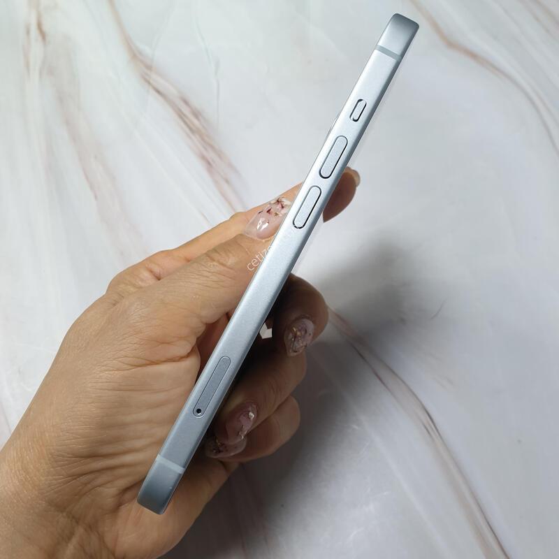 ������15 ���� 512G S�� �Ǹ��մϴ�