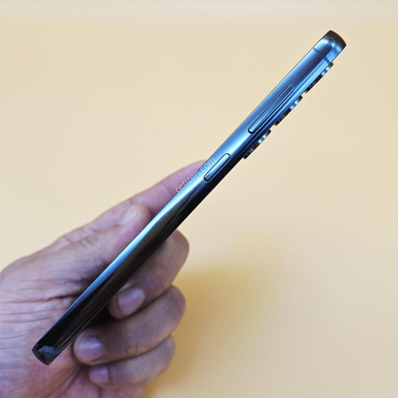 [���۱�]������S23 �ֻ������� �׸� ����� �߰���