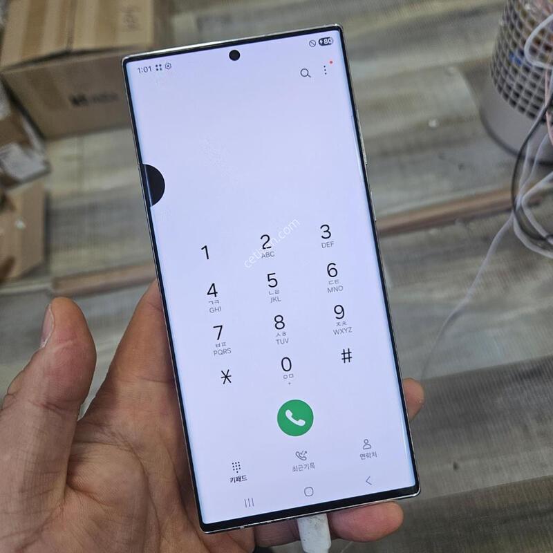 �ǻ��� ������S22��Ʈ�� ũ�� �Ǹ� �߰���