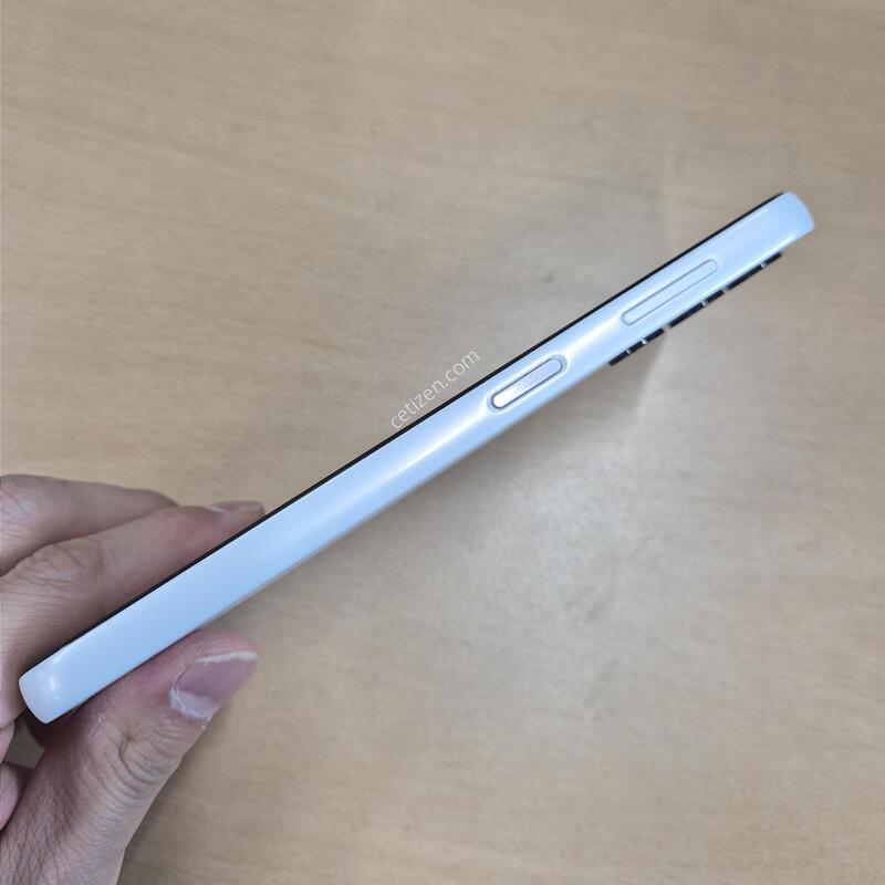 ����������3 ȭ��Ʈ S�� 128GB