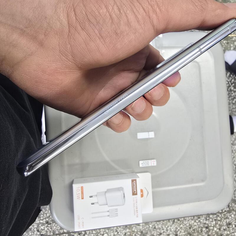 SK S21+ (G996) 256G �ǹ����� ����� �˴ϴ�