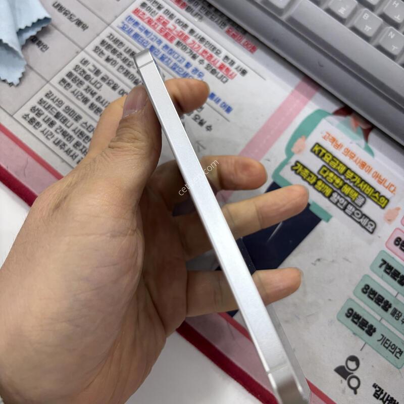 ������S24 ���� �׷��� ����  �Ǹ��մϴ�.