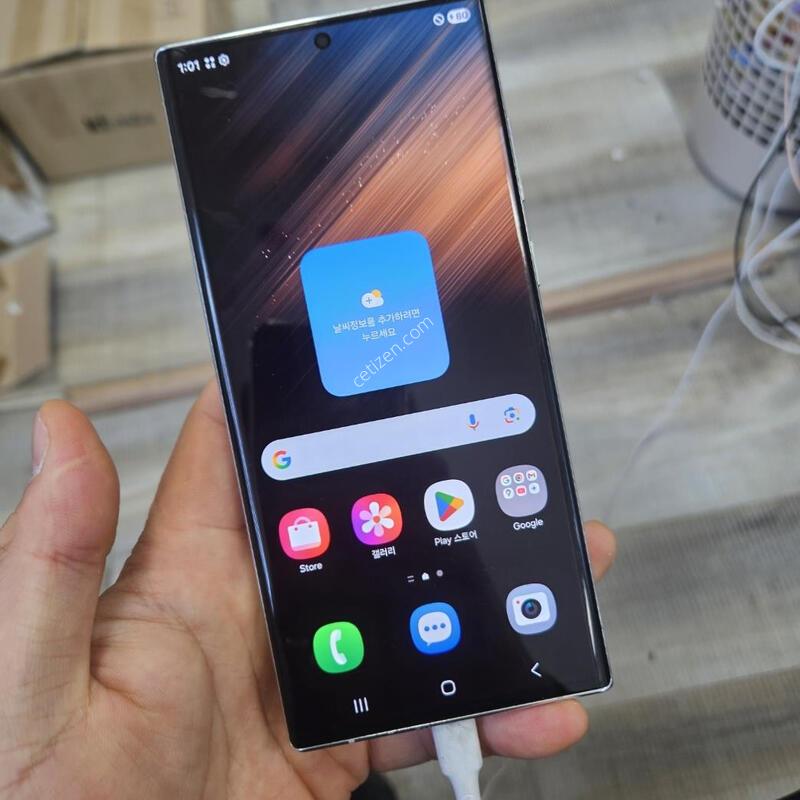 �ǻ��� ������S22��Ʈ�� ũ�� �Ǹ� �߰���