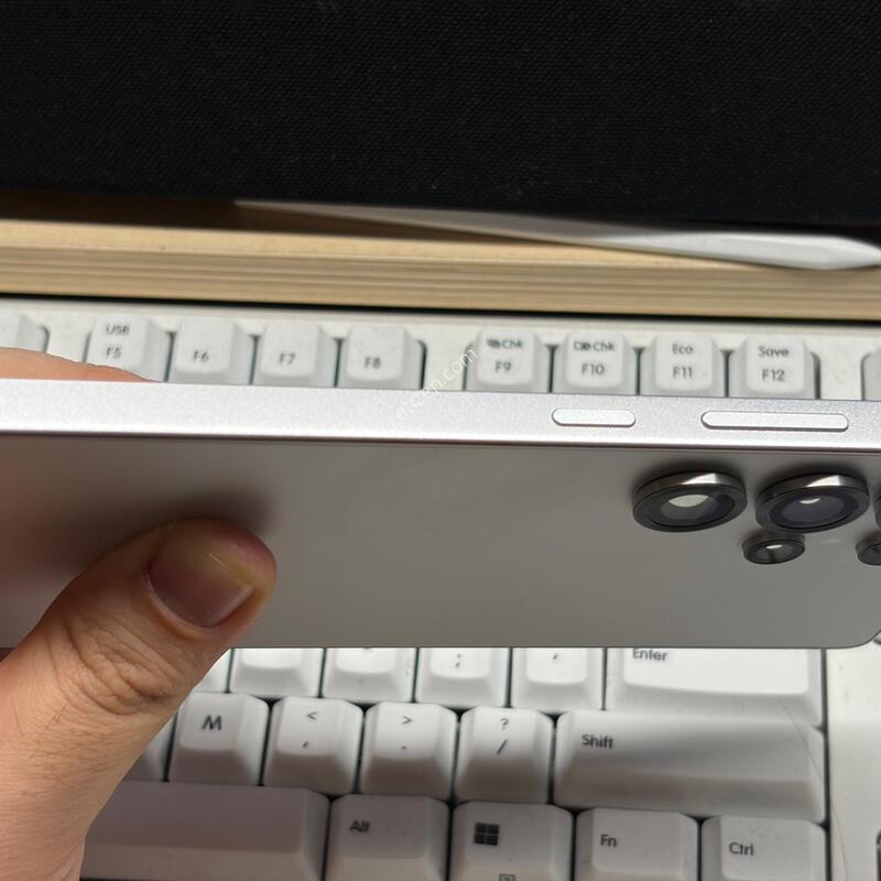 ������ S25 ��Ʈ�� 512GB ƼŸ�� ȭ��Ʈ �ǹ� �ڱ���