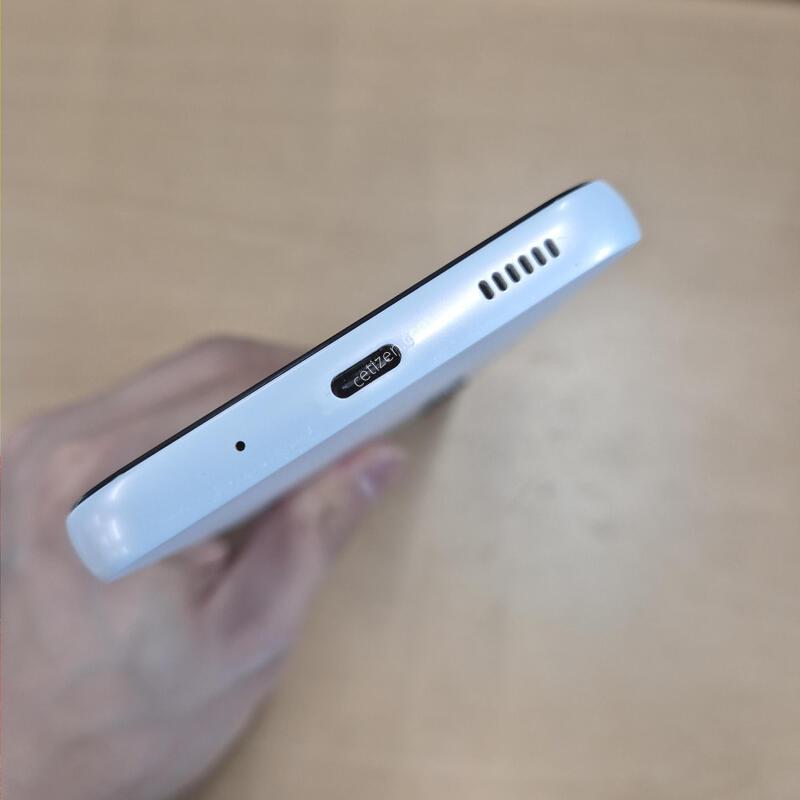 ����������3 ȭ��Ʈ S�� 128GB