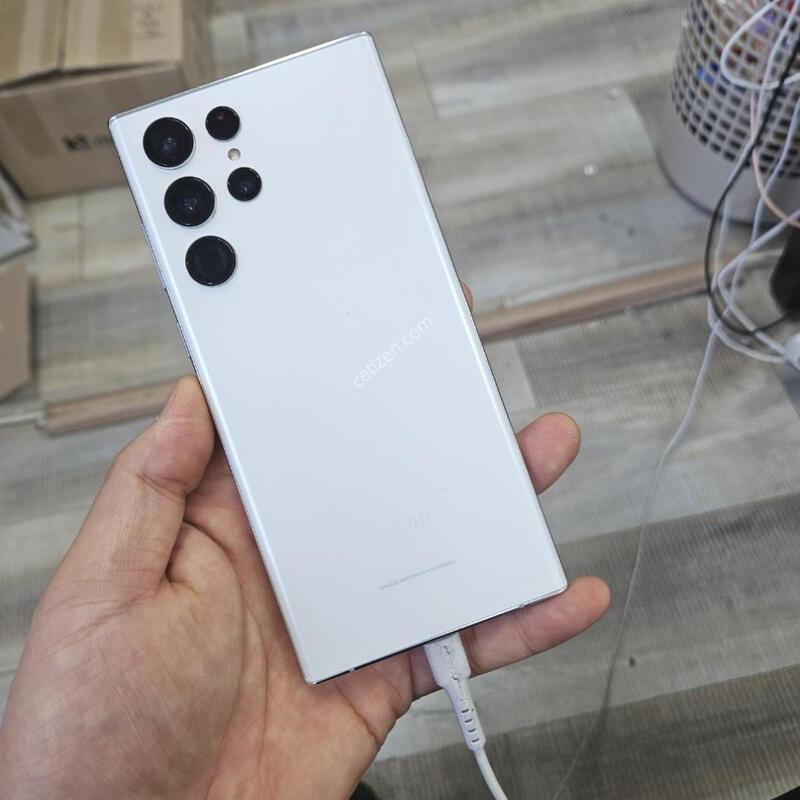 �ǻ��� ������S22��Ʈ�� ũ�� �Ǹ� �߰���