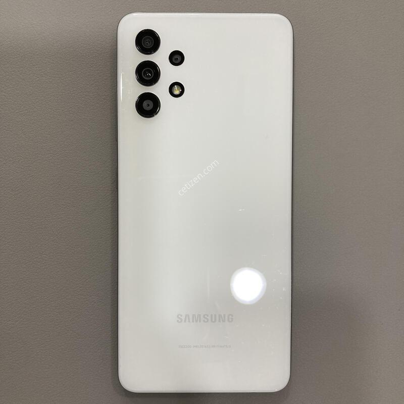 �ܰ� ����!! ���ܻ�! ����� ���ƿ�! / A32 ȭ��Ʈ