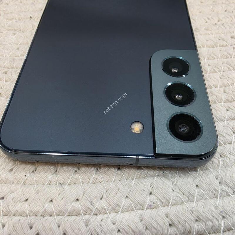 ������ S22�÷��� 256GB �׸� �Ǹ��մϴ�.