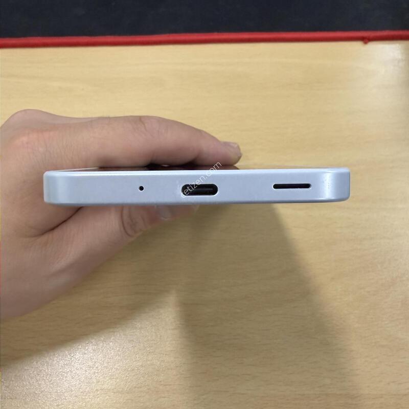 ������A16 �׷��� S�� 128GB