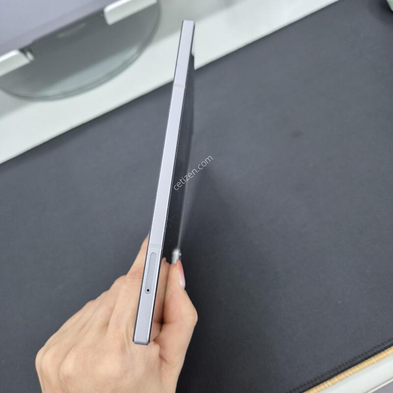 ����������6 256