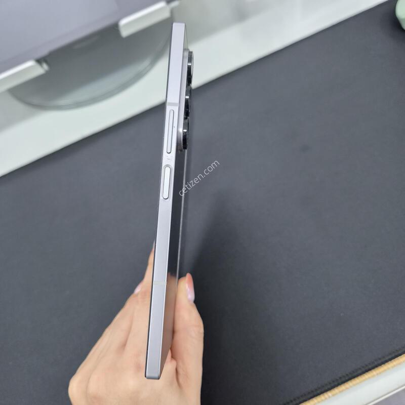 ����������6 256