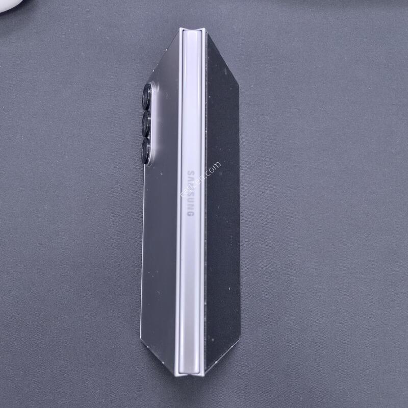 ����������6 256