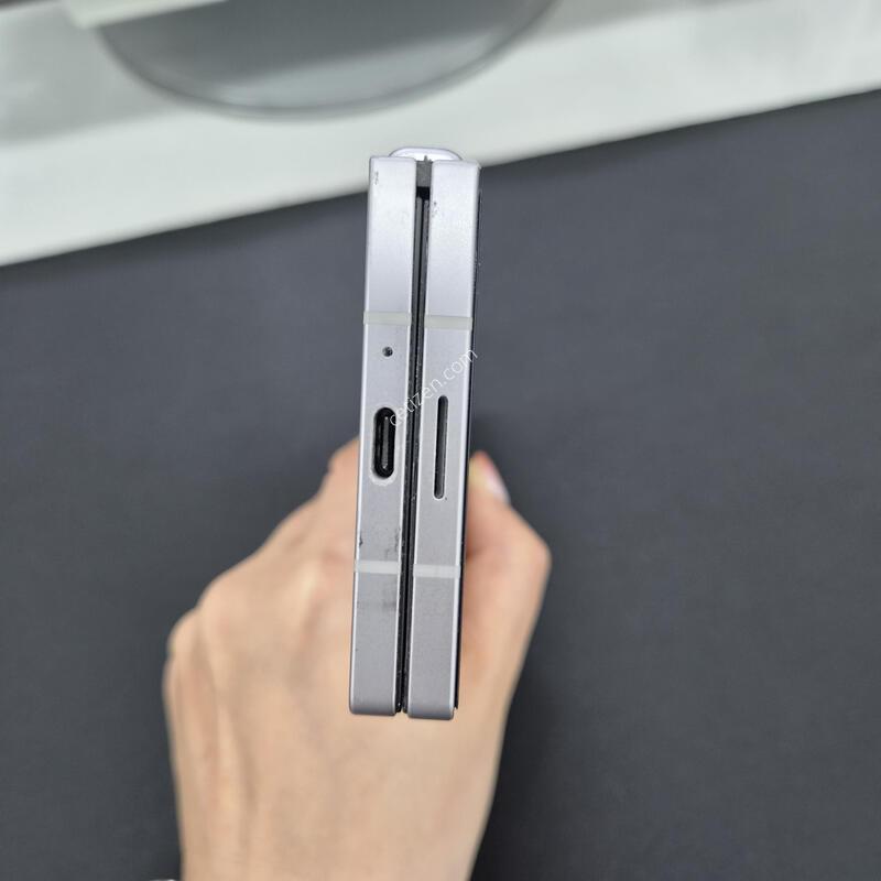 ����������6 256