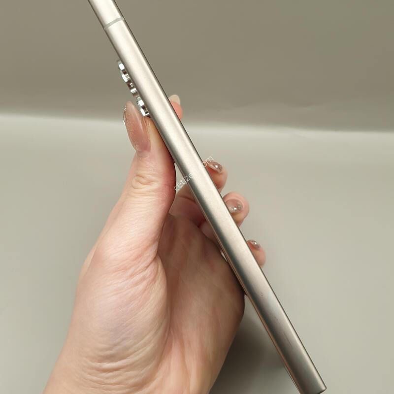 ������S24��Ʈ�� ƼŸ���׷��� 256�Ⱑ S�� �Ǹ��մϴ�