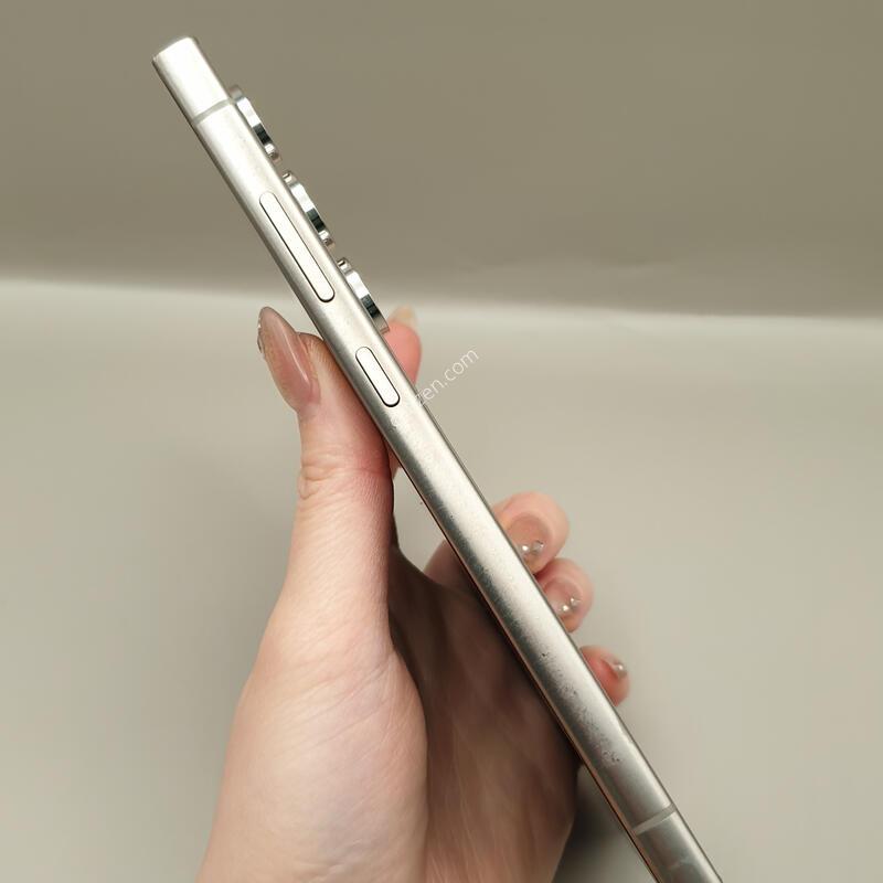 ������S24��Ʈ�� ƼŸ���׷��� 256�Ⱑ �Ǹ��մϴ�-S928N