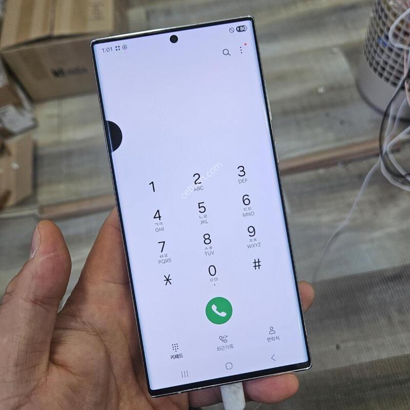 �ǻ��� ������S22��Ʈ�� ũ�� �Ǹ� �߰���