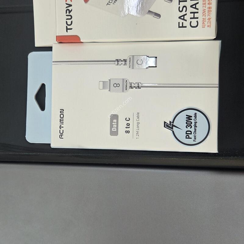 �����е� 9���� ƯA��