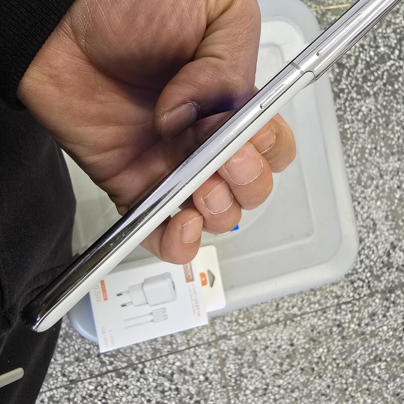 SK S21 (G991) 256G ȭ��Ʈ���� ����� �˴ϴ�