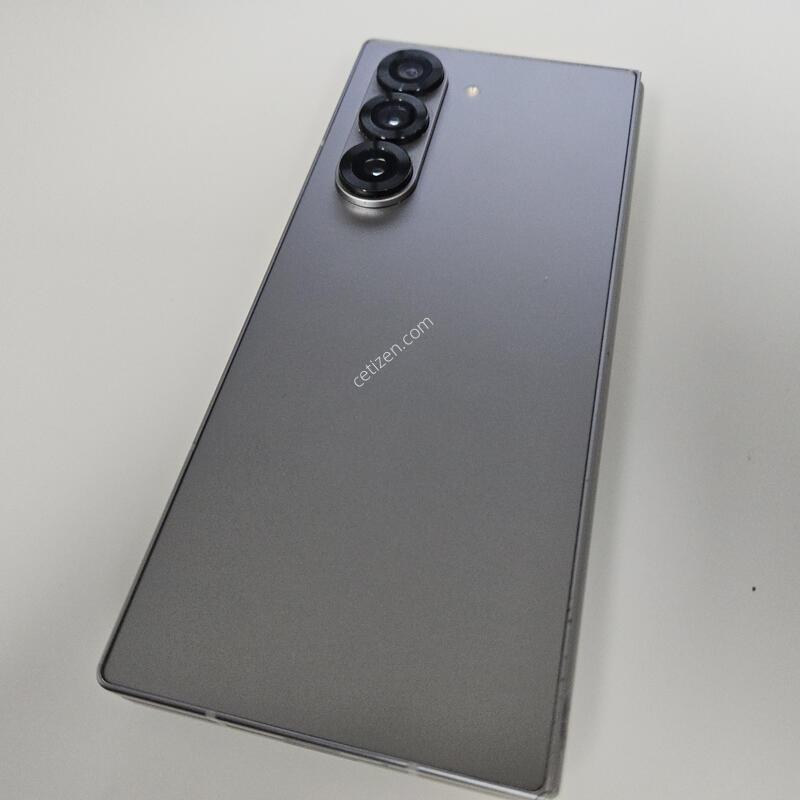 ������Z����6 �׷��� 256GB