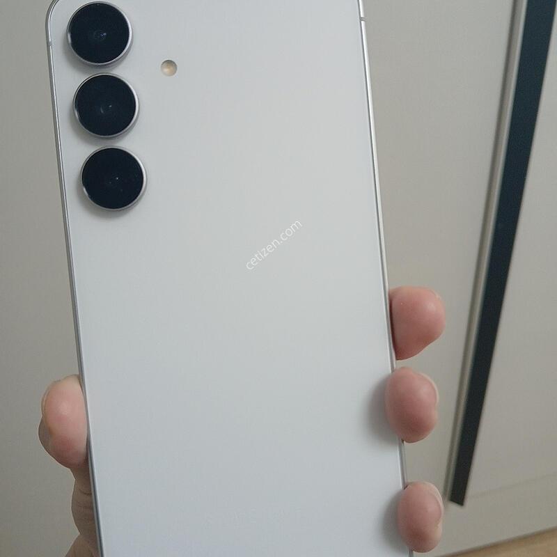 ������ S25 FE ȭ��Ʈ 256G S�� �Ǹ��մϴ�