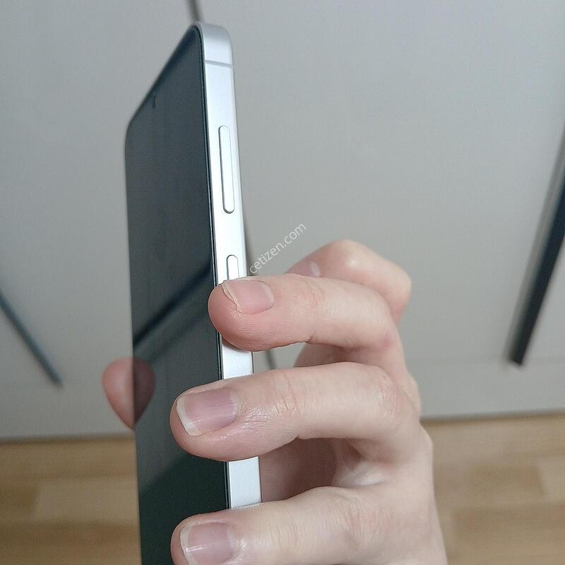 ������ S25 FE ȭ��Ʈ 256G S�� �Ǹ��մϴ�