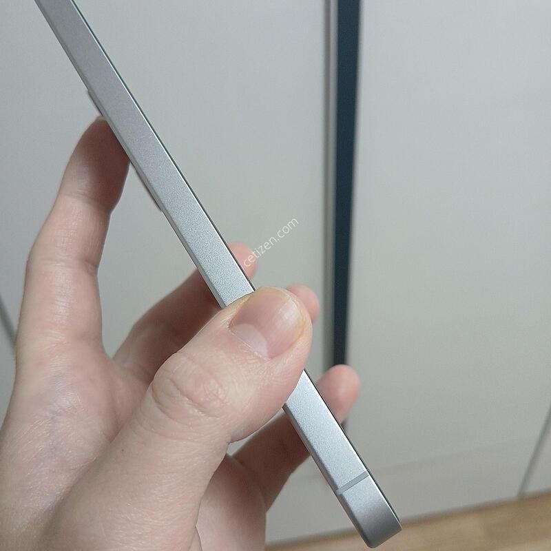 ������ S25 FE ȭ��Ʈ 256G S�� �Ǹ��մϴ�