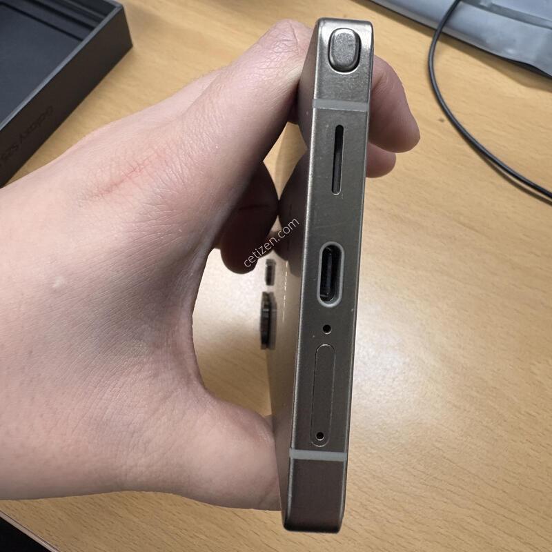 ������ s25 ��Ʈ�� 512G + �ڽ� + �Ǽ�����