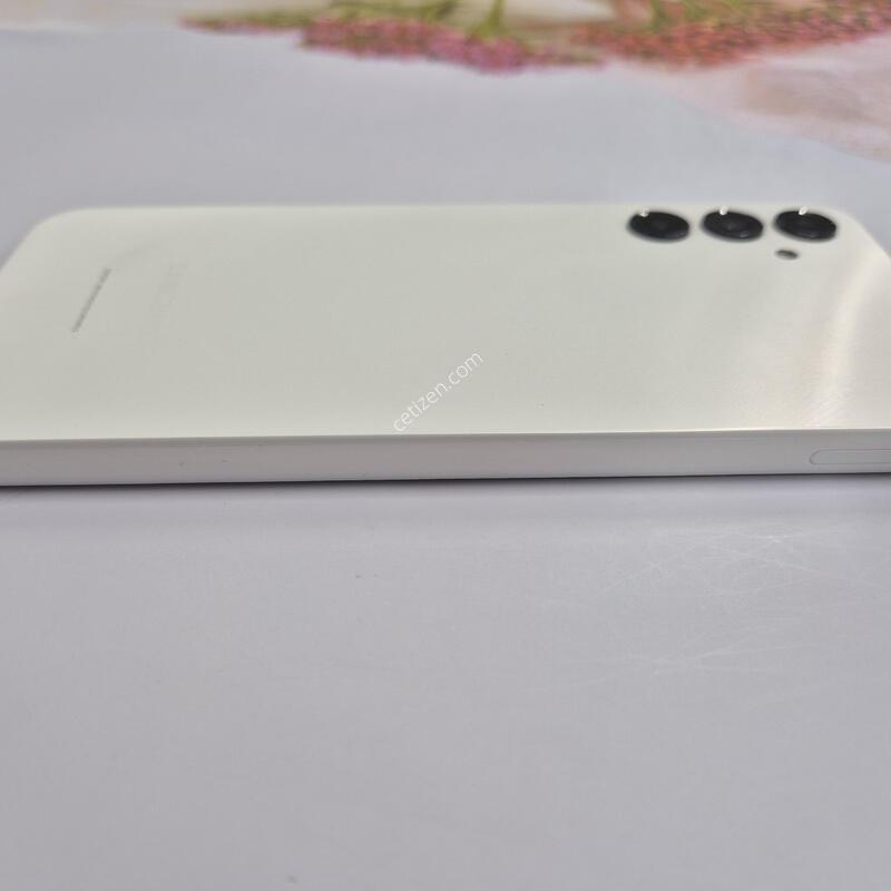 ����������3 ȭ��Ʈ 128GB