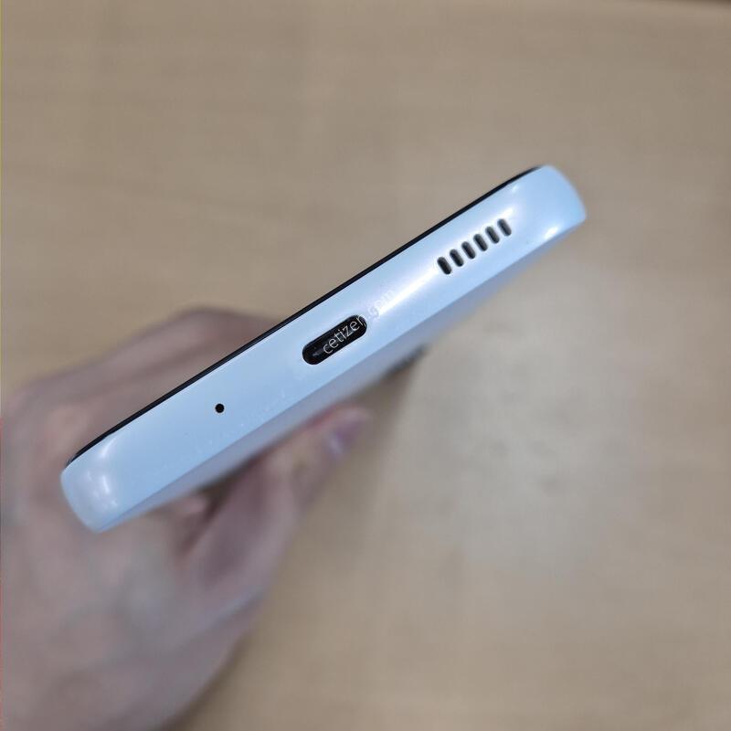 ����������3 ȭ��Ʈ S�� 128GB