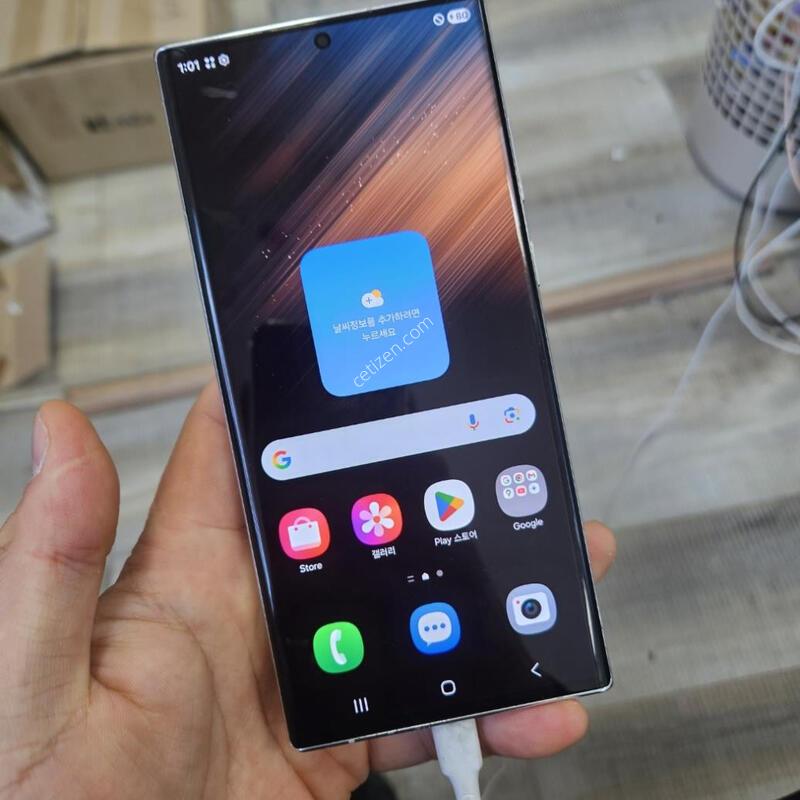 �ǻ��� ������S22��Ʈ�� ũ�� �Ǹ� �߰���