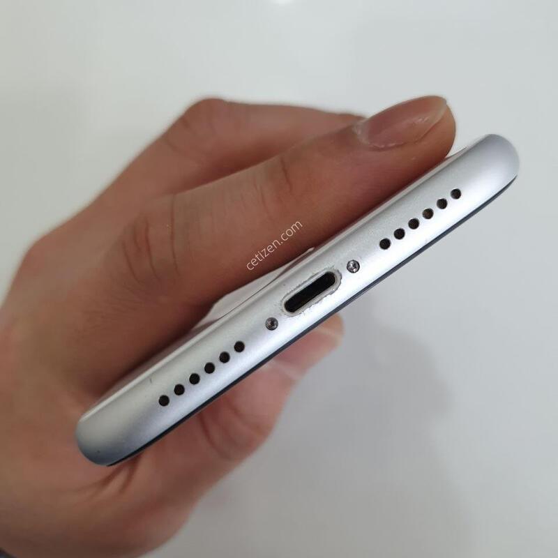 ������XR 64G ���ܻ� �߰��� �����