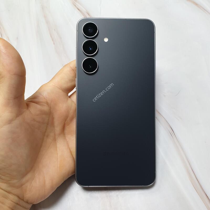 LG ������ S25FE ���� 256G S�� �Ǹ��մϴ�