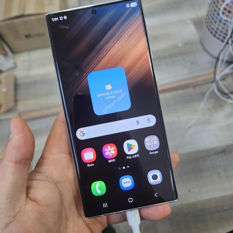 �ǻ��� ������S22��Ʈ�� ũ�� �Ǹ� �߰���