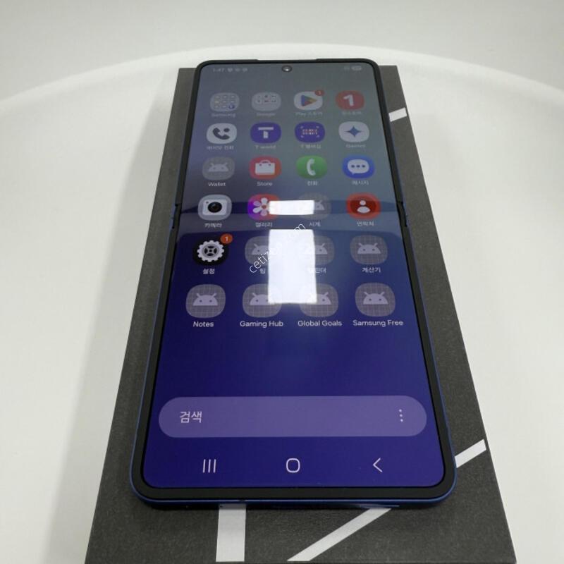 ������Z�ø�7 512GB �ڽ��� ����� �Ǹ��մϴ�.