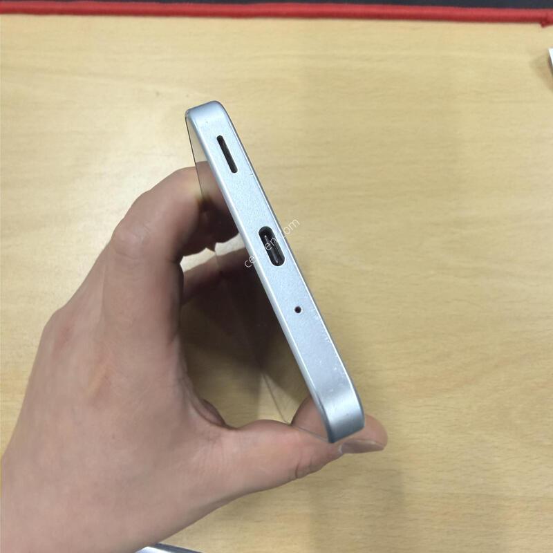 ������ ���̵�8 �׸� 128GB