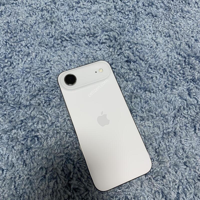 ������ ���� 256GB ��ī�̺��� �˴ϴ�