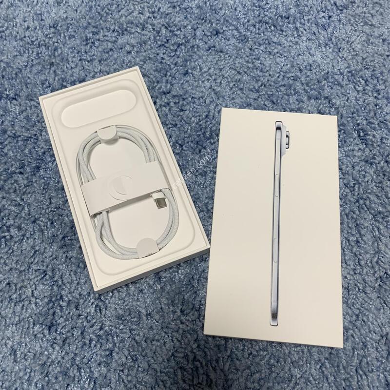 ������ ���� 256GB ��ī�̺��� �˴ϴ�