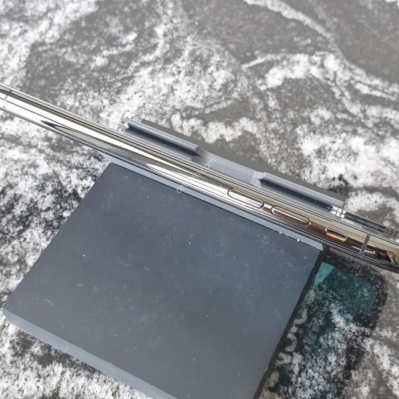 ������XS (A2097) ���� 64�Ⱑ