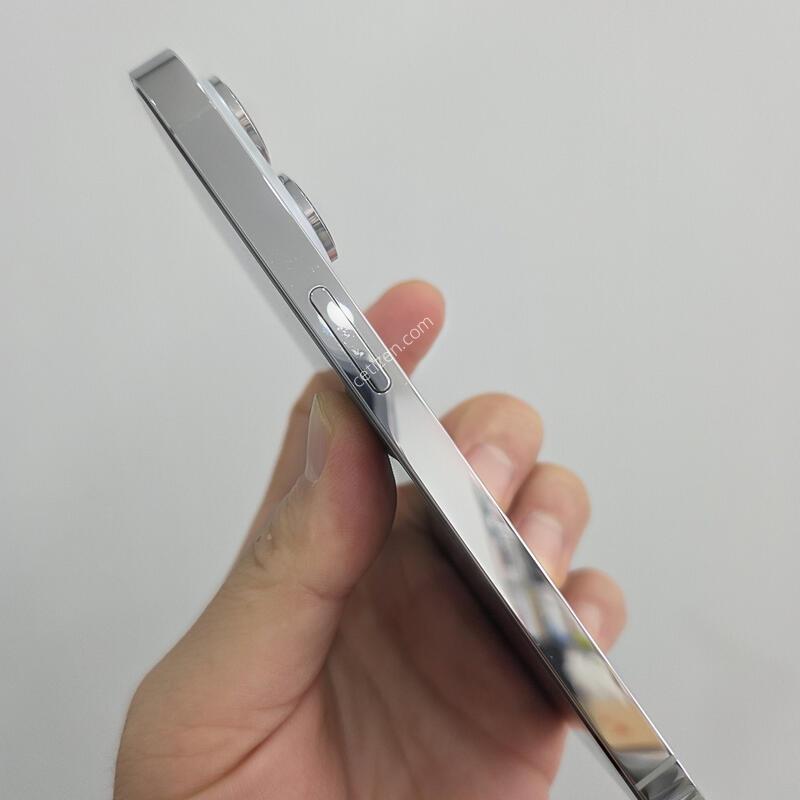 ������14���� 256GB ȭ��Ʈ