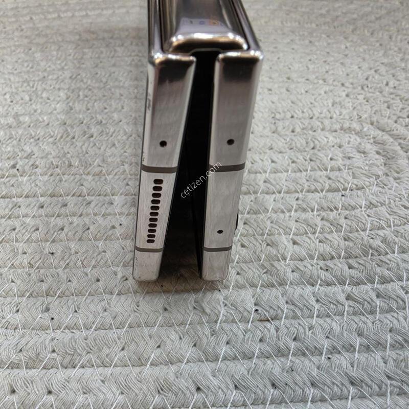 ������ ����4 256GB ��������/ LCD�� �Ǹ��մϴ�