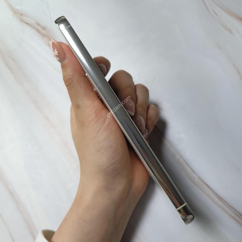 LG ������ S23�÷��� ũ�� 256G A�� �Ǹ��մϴ�