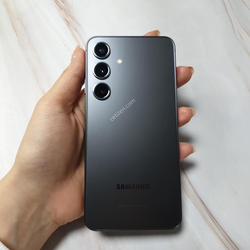 KT ������ S24 ���� 256G S�� �Ǹ��մϴ�