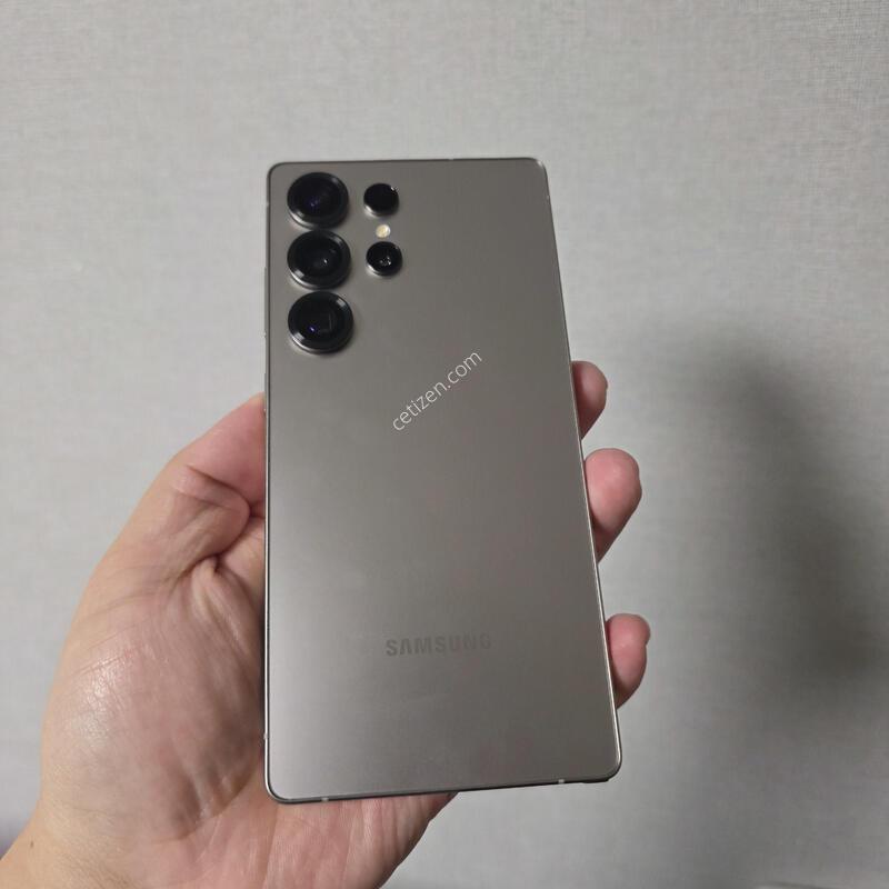 ������ S25��Ʈ�� ƼŸ�� �׷��� 256�Ⱑ SS�� �Ⱦƿ�~