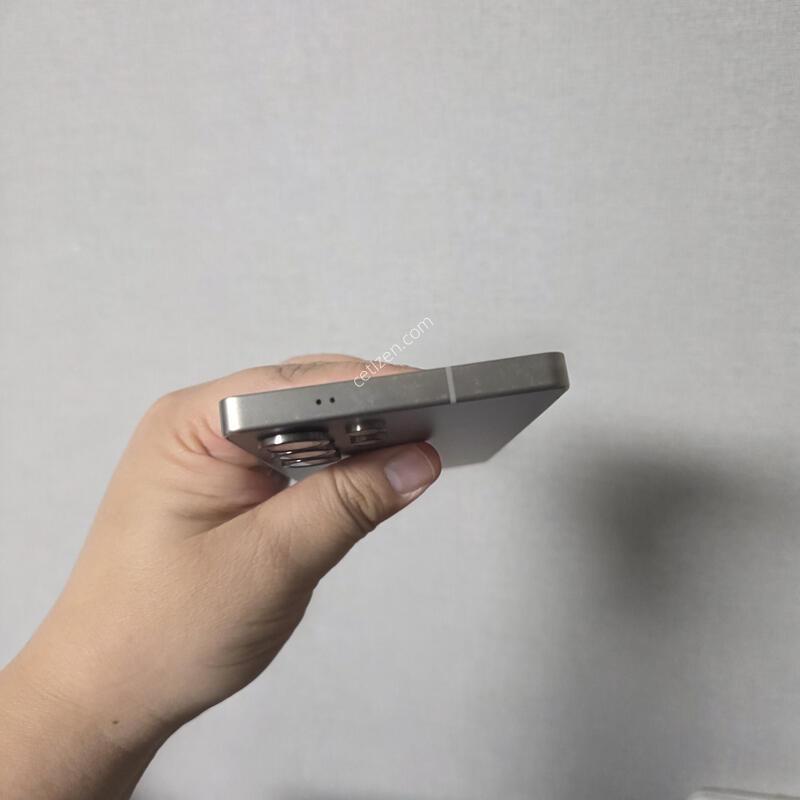 ������ S25��Ʈ�� ƼŸ�� �׷��� 256�Ⱑ SS�� �Ⱦƿ�~